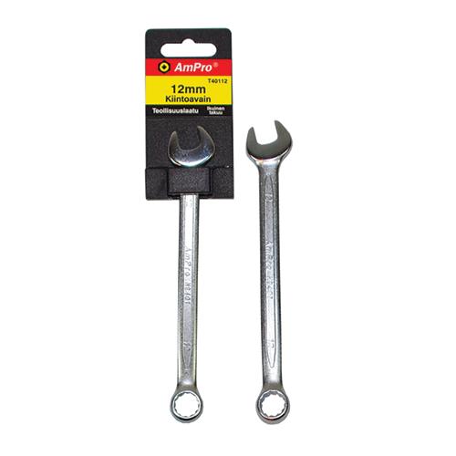 Kiintoavaimet, vääntimet, adapterit ja kärjet